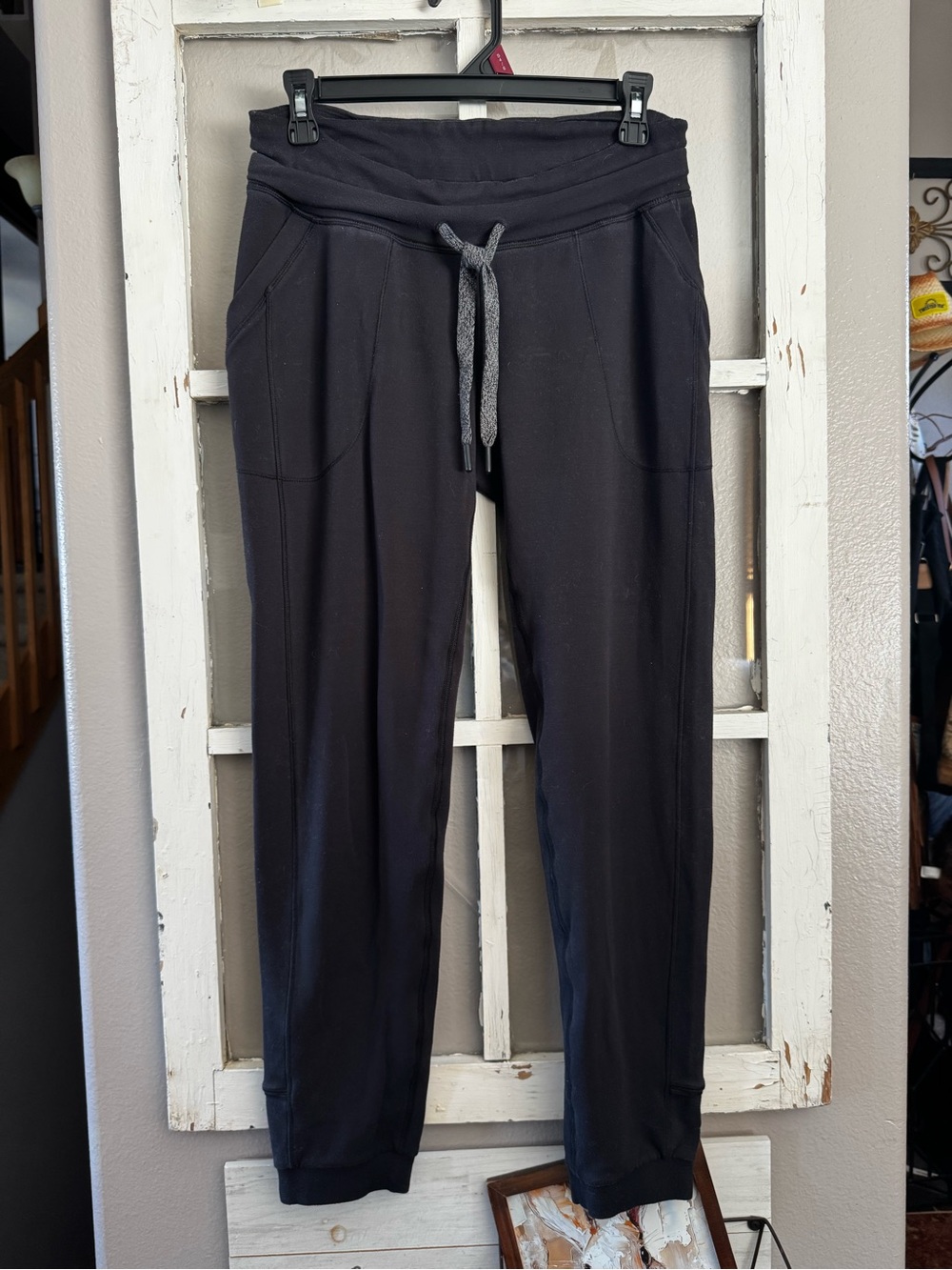 Women’s Lululemon Black Drawstring Jogger Sweatpants